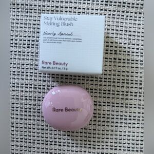 Rare Beauty Stay Vulnerable Melting Blush in Nearly Apricot